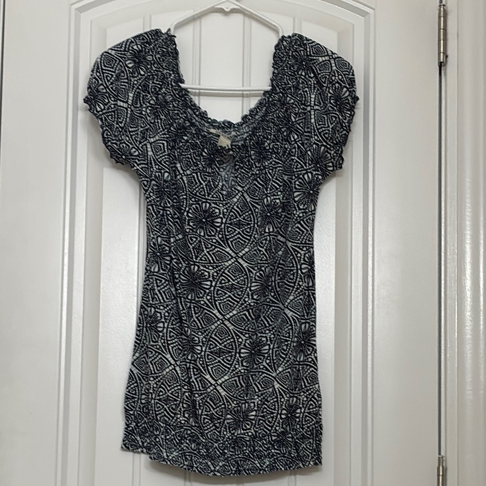 Navy blue pattern top- lucky brand